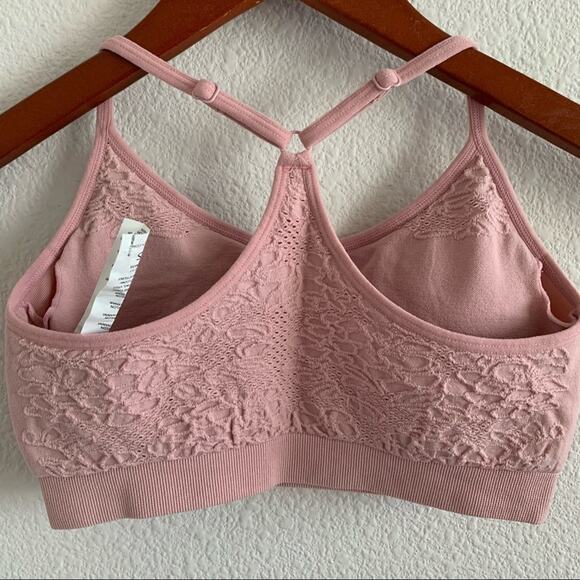 Fabletics Pink Pullover Low Impact Sports Bra Yoga Athleisure Studio XS - Picture 2 of 5